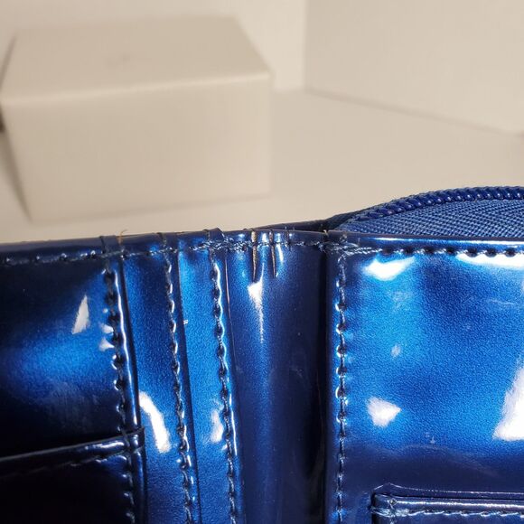 Hello Kitty 2011 Embossed Blue Wallet Clutch Purse –Metallic Patent Faux Leather - Picture 8 of 16